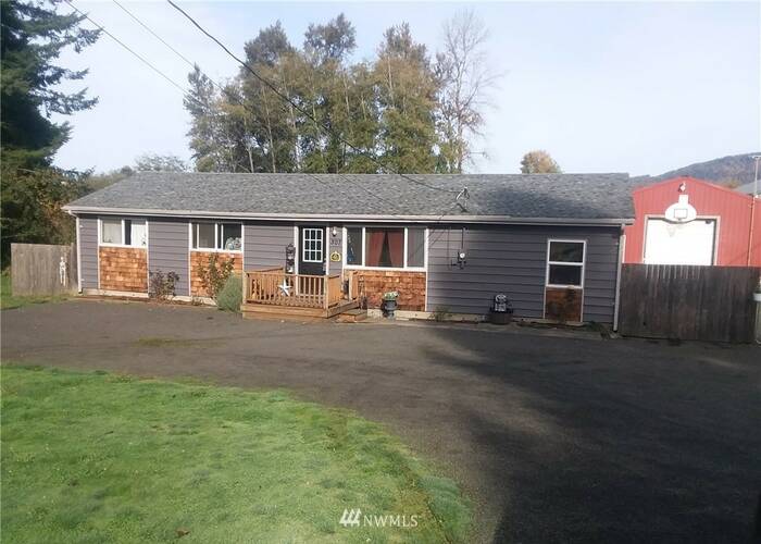 Lead image for 307 E Sunny Sands Road Cathlamet