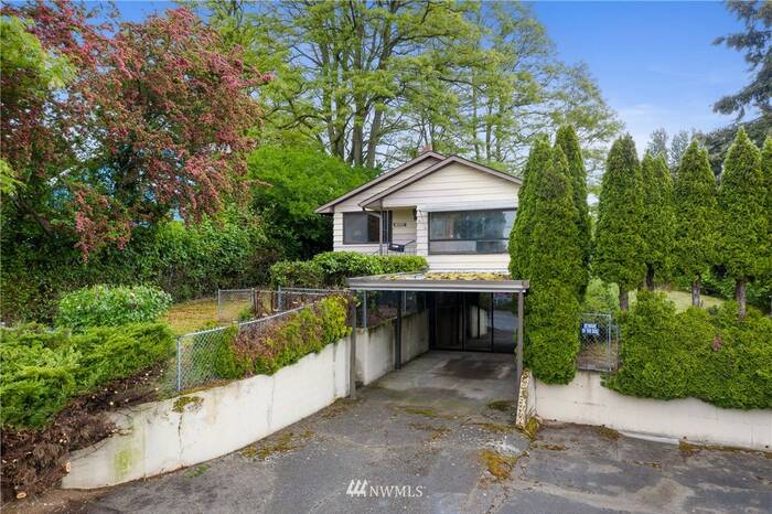 Lead image for 10436 10th Avenue SW Seattle