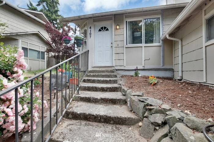 Lead image for 4107 4th Street Pl SW #2 Puyallup
