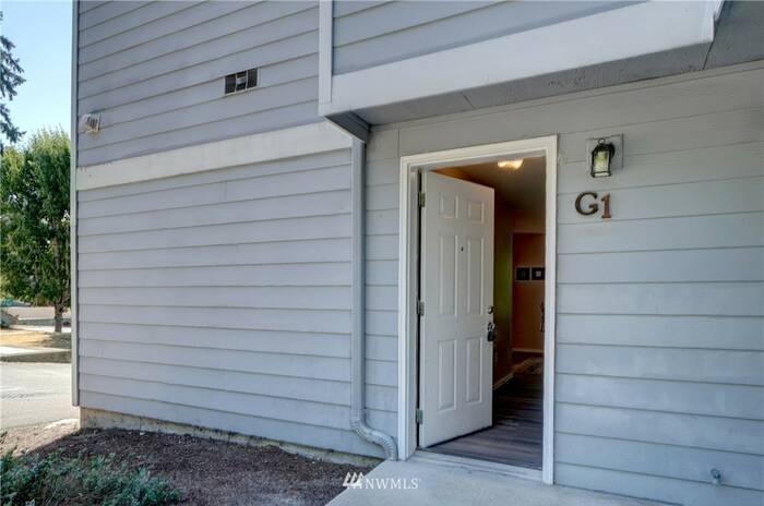 Lead image for 3939 10th Street SE #G1 Puyallup