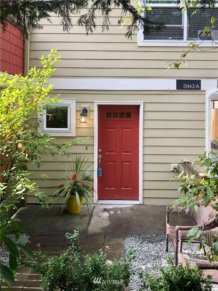 Lead image for 5943 36th Avenue S #A Seattle