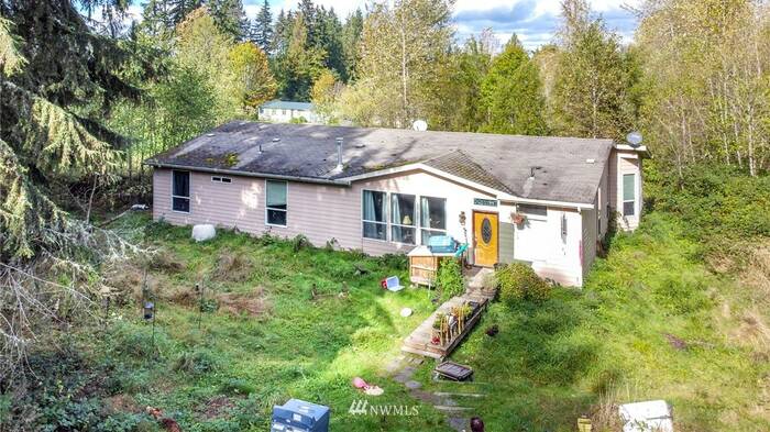 Lead image for 12223 Holtz Road Eatonville