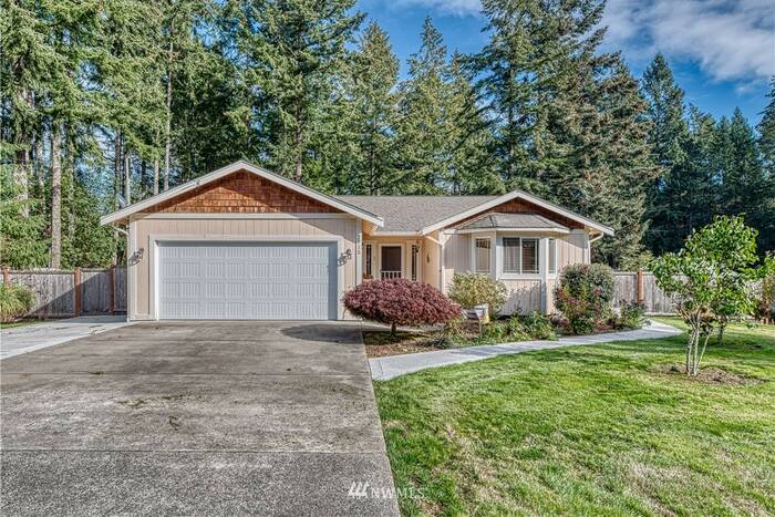 Lead image for 2715 196th Avenue SW Lakebay