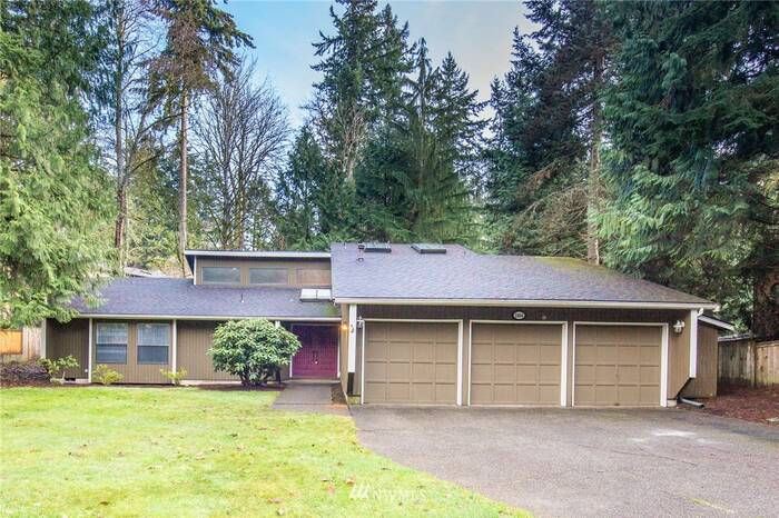 Lead image for 2404 Manorwood Drive SE Puyallup