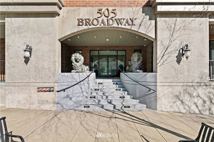 Lead image for 505 Broadway #806 Tacoma