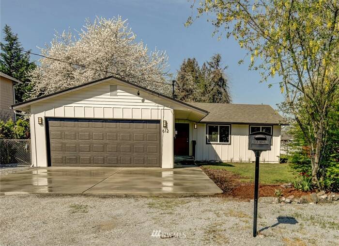 Lead image for 612 16th Street SE Puyallup
