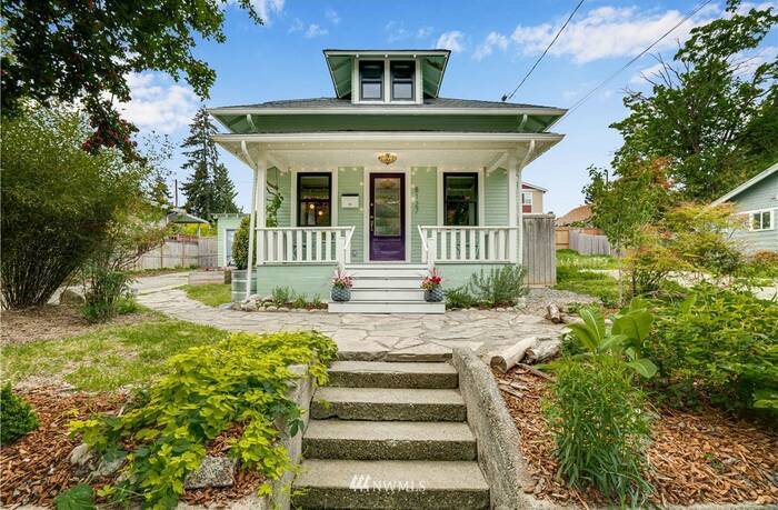 Lead image for 8127 48th Avenue S Seattle