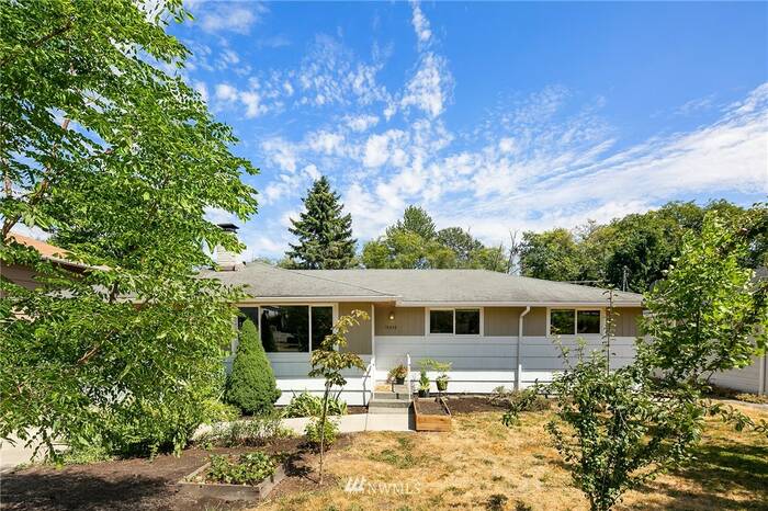 Lead image for 10256 31st Avenue SW Seattle