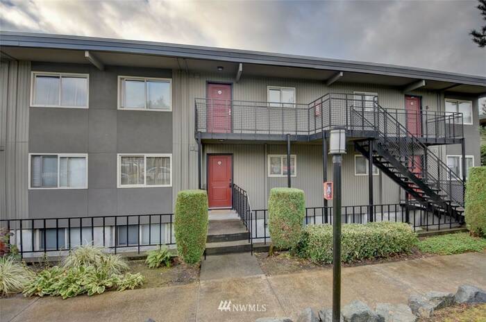 Lead image for 1102 S 27th St #C204 Tacoma