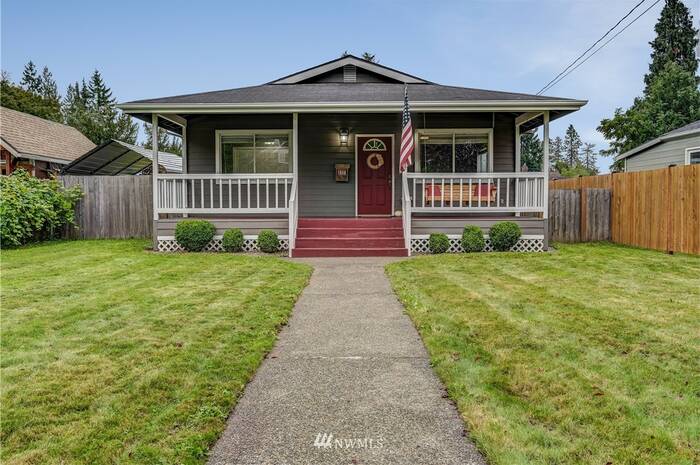 Lead image for 1946 Lowell Avenue Enumclaw