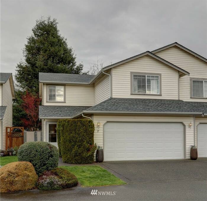Lead image for 808 13th Street SE #F Puyallup