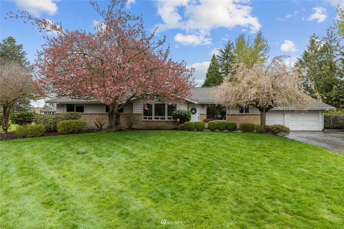 Lead image for 24030 SE 471st Street Enumclaw