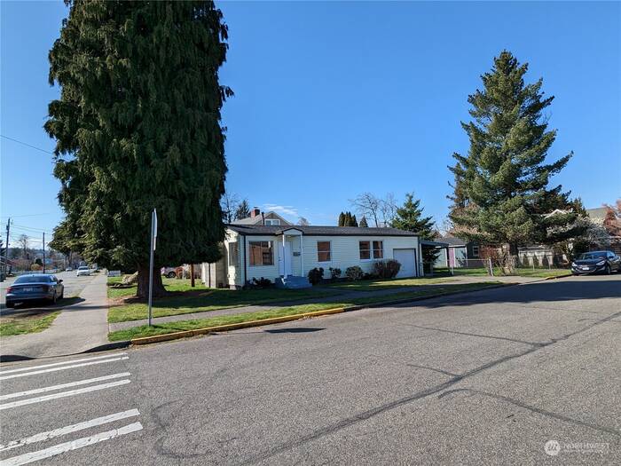 Lead image for 316 12th Street SW Puyallup