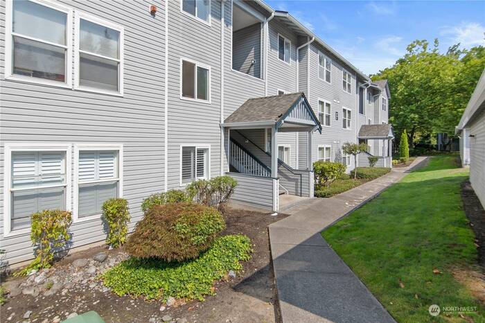 Lead image for 33020 10th Avenue SW #F302 Federal Way