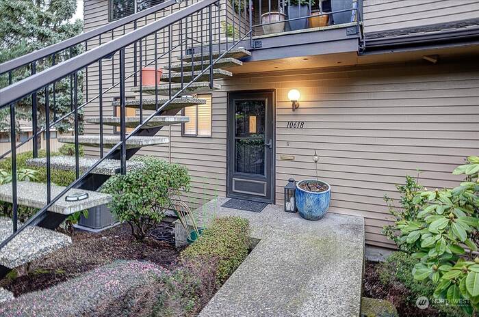 Lead image for 10618 Glen Acres Drive S Seattle