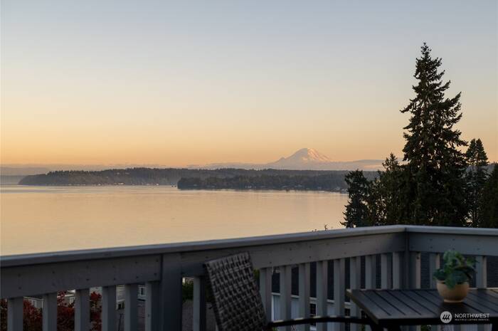 Lead image for 8194 E Seaview Drive Port Orchard