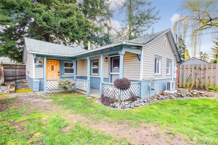 Lead image for 205 17th Street NW #2 Puyallup