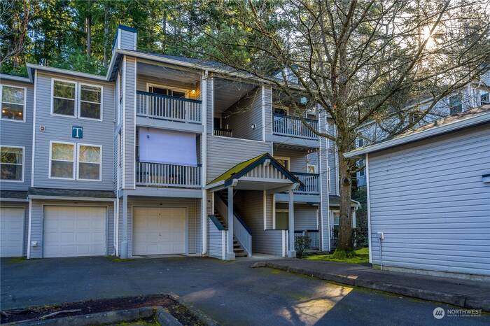 Lead image for 33020 10th Avenue SW #T303 Federal Way