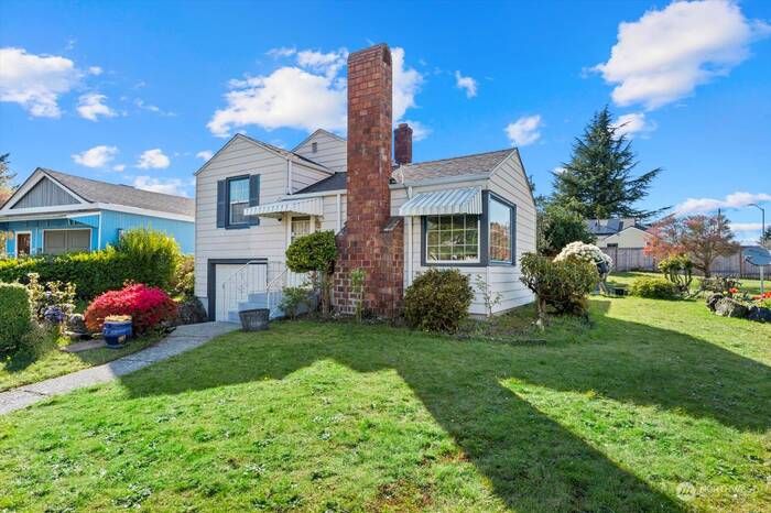 Lead image for 5103 S Columbia Drive Seattle