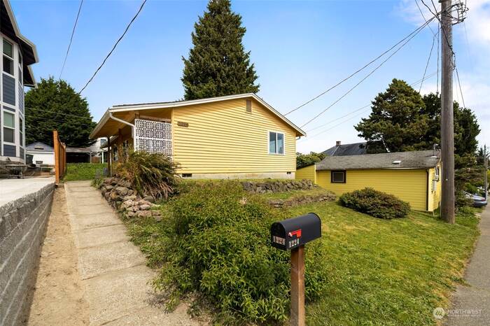 Lead image for 1224 4th Street Bremerton